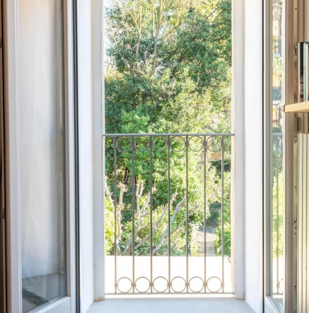 Golden Hour Apartment Bergamo 0*,